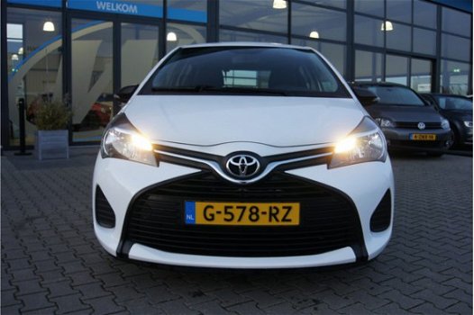 Toyota Yaris - 1.0 VVT-i Now , 5drs, Airco Licht metaal + € 350 - 1