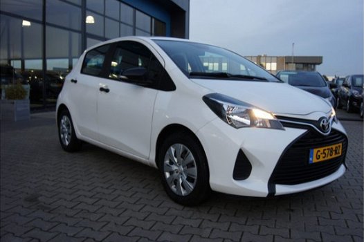 Toyota Yaris - 1.0 VVT-i Now , 5drs, Airco Licht metaal + € 350 - 1