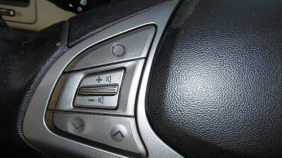 Hyundai ix20 - 1.6 MPi 124pk Automaat Vision Edition Navi Climate airco - 1