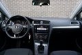 Volkswagen Golf - 1.0 TSI Trendline + Navigatie + Cruise Control - 1 - Thumbnail