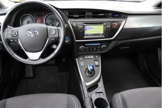 Toyota Auris Touring Sports - 1.8 Hybrid Lease PANORAMADAK/ NAVI/ CRUISE/ LM-VELGEN - 1