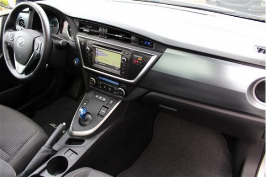 Toyota Auris Touring Sports - 1.8 Hybrid Lease PANORAMADAK/ NAVI/ CRUISE/ LM-VELGEN - 1