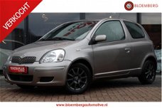 Toyota Yaris - 1.3 VVT-i Sol All season banden