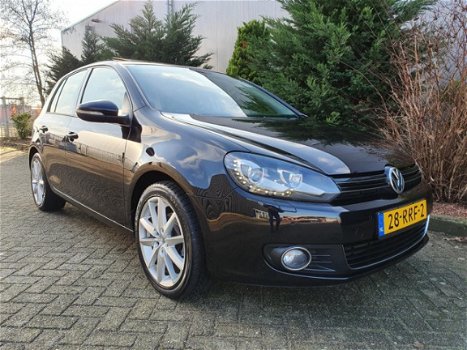 Volkswagen Golf - 1.6 TDi DSG Highline|NL-AUTO|Schuifdak|Xenon - 1