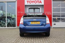 Toyota Prius - 1.8 Aspiration met lederen bekleding en navigatie