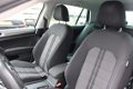 Volkswagen Golf - 1.6 TDI Highline BlueMotion / Trekhaak / Clima / Cruise / Navi - 1 - Thumbnail