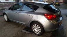 Opel Astra - 1.4 Turbo Business +