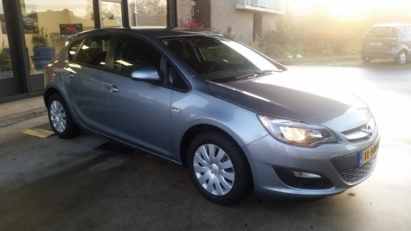 Opel Astra - 1.4 Turbo Business + - 1