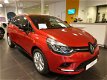 Renault Clio Estate - TCe 90PK Limited AIRCO NAVIGATIE PARKEERSENSOREN KEYLESS ENTRY Nu uit voorraad - 1 - Thumbnail
