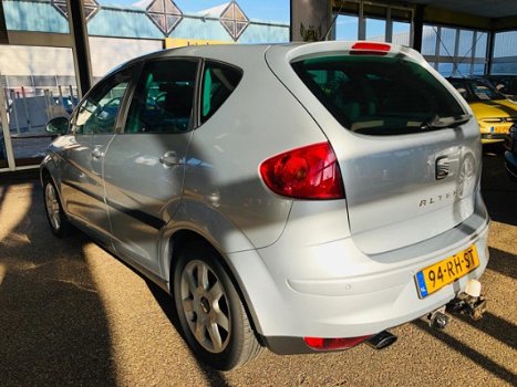 Seat Altea - 1.6 Stylance AIRCO / ACHTERUIT RIJ CAMERA / SPORT UITLAAT / ACTIE - 1