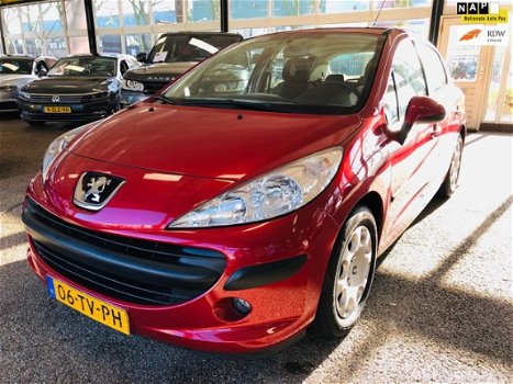 Peugeot 207 - 1.4 HDI Color-line NIEUWE KOPPELING / NIEUW APK / AIRCO / ACTIE - 1