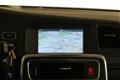 Volvo V60 - 2.4 D5 Momentum / Navigatie / Xenon / Opendak - 1 - Thumbnail