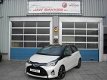 Toyota Yaris - 1.5 Hybride Dynamic Bi-Tone 30.000 km - 1 - Thumbnail