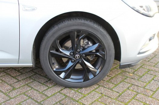 Opel Astra - 1.4 Turbo 150pk Black Edition Navi 17 Inch Parkpilot - 1