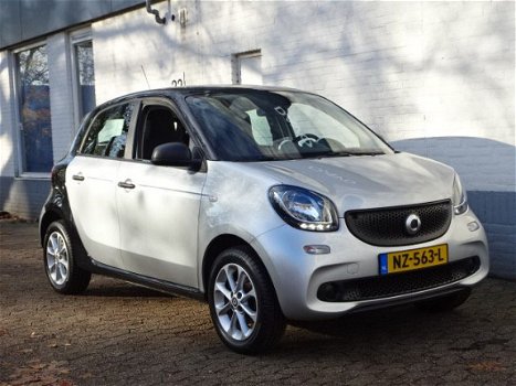 Smart Forfour - 1.0 71pk Pure Airco Bluetooth Lichtmetalen velgen - 1