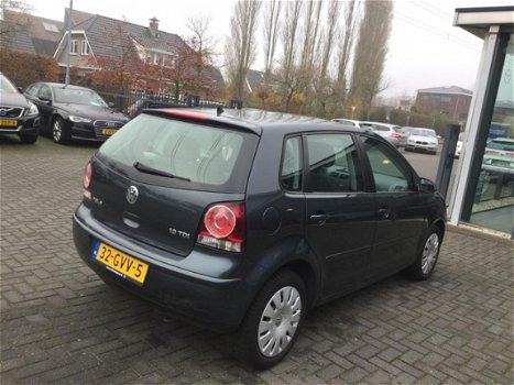 Volkswagen Polo - 1.9 TDI COMFORTLINE 5DRS - 1