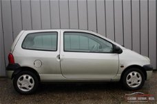 Renault Twingo - TWINGO; 1.2 Airco Nwe apk Leer LUXE uitv