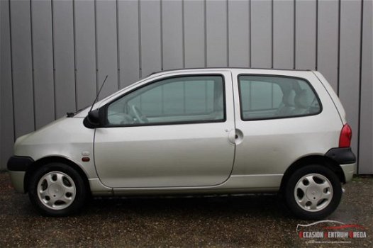 Renault Twingo - TWINGO; 1.2 Airco Nwe apk Leer LUXE uitv - 1