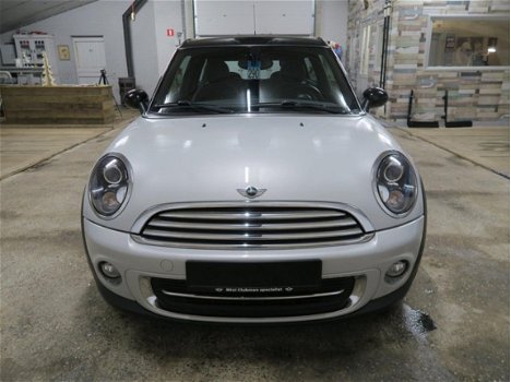 Mini Mini Clubman - 1.6 Cooper Soho Automaat Panoramadak Stoelverwarming Navigatie Lounghe leer int - 1