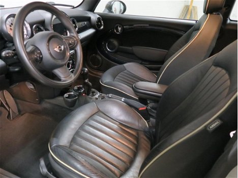 Mini Mini Clubman - 1.6 Cooper Soho Automaat Panoramadak Stoelverwarming Navigatie Lounghe leer int - 1