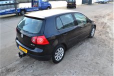 Volkswagen Golf - 1.6 FSI Sportline