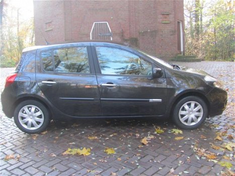 Renault Clio - 1.5 dCi Collection - 1