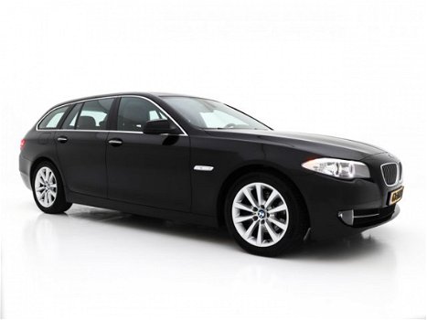 BMW 5-serie Touring - 525d Upgrade Edition Aut. *XENON+VOLLEDER+NAVI-PROF+PDC+ECC+CRUISE - 1