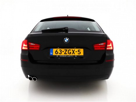 BMW 5-serie Touring - 525d Upgrade Edition Aut. *XENON+VOLLEDER+NAVI-PROF+PDC+ECC+CRUISE - 1