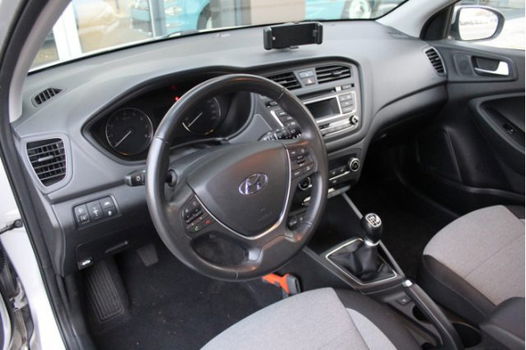 Hyundai i20 - 1.2 HP i-Motion Comfort | Climate Control | Lichtmetalen velgen - 1