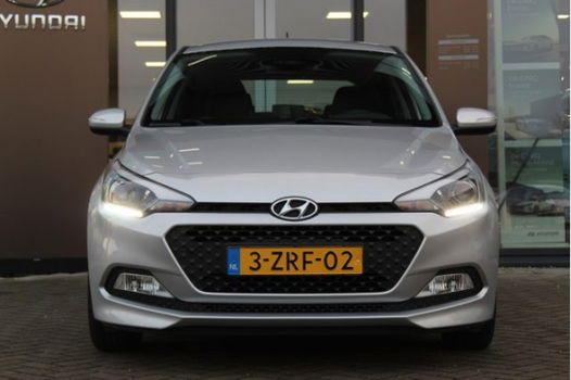 Hyundai i20 - 1.2 HP i-Motion Comfort | Climate Control | Lichtmetalen velgen - 1