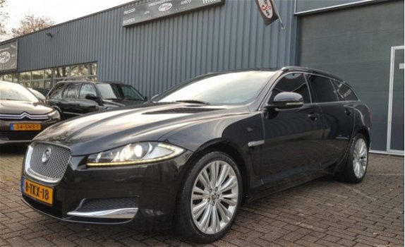 Jaguar XF - 2.2D F1-Automaat, Leder, Camera, Xenon, Navi - 1