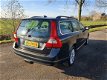 Volvo V70 - 2.4D Limited Edition D5 1e eigenaar nieuwstaat , dealer auto - 1 - Thumbnail