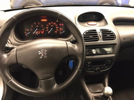 Peugeot 206 - 1.6-16V XS Premium Nieuwe APK/ LEDER/ CLIMATRONIC - 1