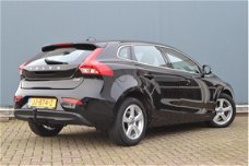 Volvo V40 - 2.0 D2 120PK Nordic+ / Parkeerverwarming / Xenon