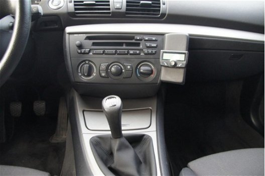 BMW 1-serie - 116i Business Line Airco, Parrot telefonie, Lichtmetalenvelgen - 1