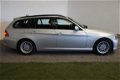 BMW 3-serie Touring - 318i High Executive - 1 - Thumbnail