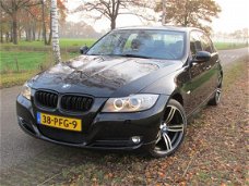 BMW 3-serie - 318I EXECUTIVE / NAVI / XENON / 2011