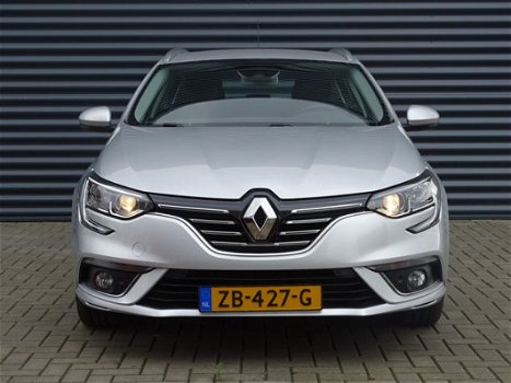 Renault Mégane Estate - 1.5 dCi 110pk Intens | Navigatie | Climate control | Parkeercamera en sensor - 1