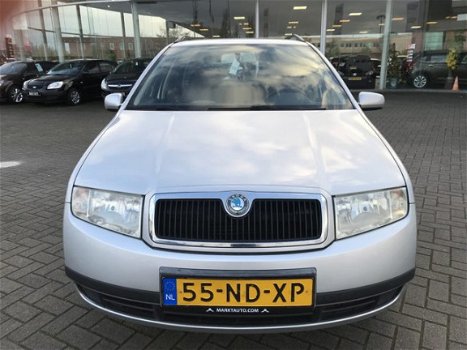 Skoda Fabia Combi - 1.4-16V Comfort Cpv Cruise - 1