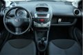 Toyota Aygo - 1.0-12V / AIRCO / 5 DEURS / NL AUTO - 1 - Thumbnail