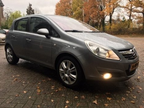 Opel Corsa - 1.4-16V COSMO, Clima, Half leer, NAP - 1