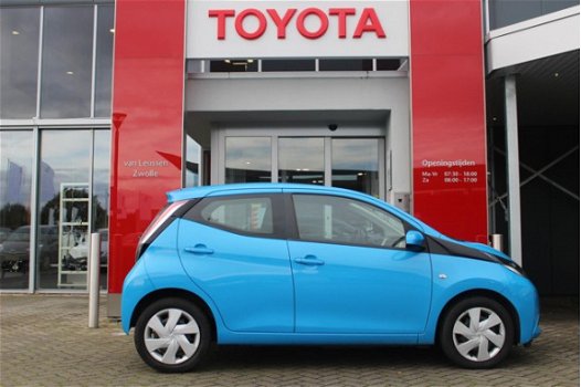 Toyota Aygo - 1.0 X-PLAY 5-DRS NL-AUTO AIRCO 1E EIG - 1