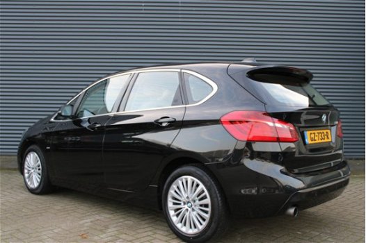 BMW 2-serie Active Tourer - 218i 136PK Luxury Leer Navigatie - 1