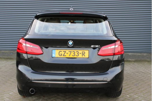 BMW 2-serie Active Tourer - 218i 136PK Luxury Leer Navigatie - 1