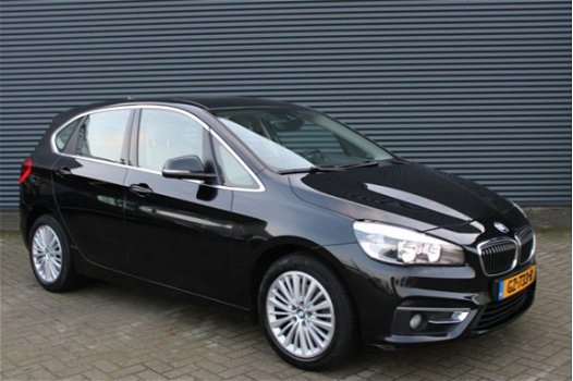 BMW 2-serie Active Tourer - 218i 136PK Luxury Leer Navigatie - 1