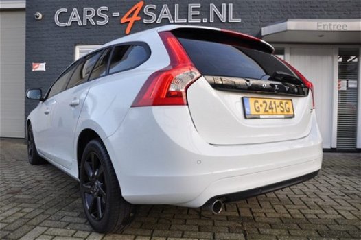 Volvo V60 - D2 Automaat Business Prof. + Ecc + Lmv + Navi + Pdc + Pr. glass - 1