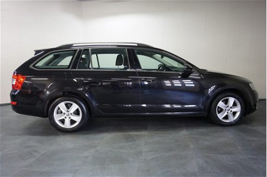 Skoda Octavia Combi - 1.6 TDI Greenline Businessline - 1