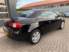 Volkswagen Eos - 2.0-16v FSI Highline 87000 km