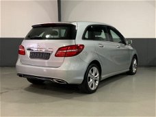 Mercedes-Benz B-klasse - 180 Navi / Led / Automaat