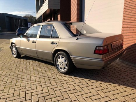 Mercedes-Benz E-klasse - 280 Automaat / Schuifdak / 73.000 km - 1